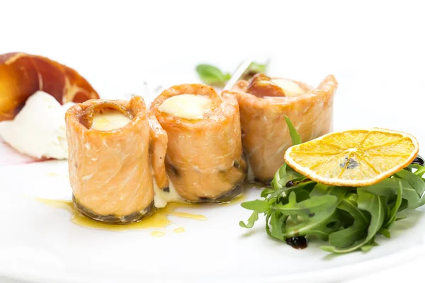 Rotoli di salmone al forno — Foto Stock