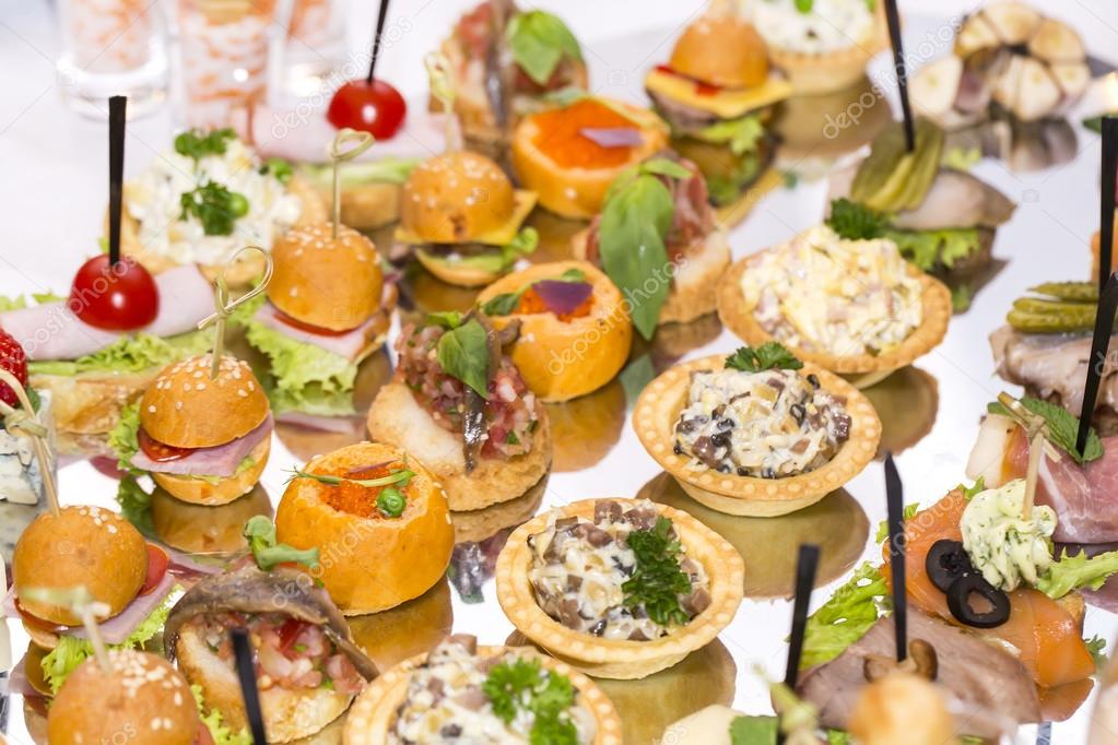 Canapes of cheese , vegetables