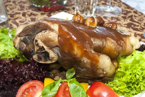 Gebratene Schweinshaxe — Stockfoto