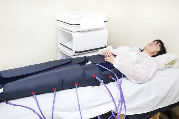 Woman at the clinic on procedure — Stock Photo, Image