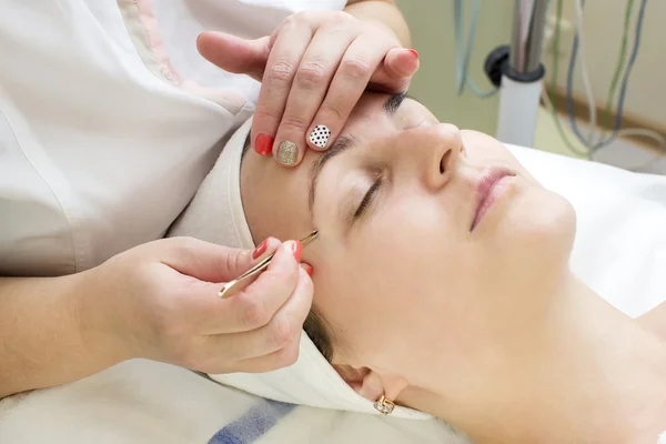 Massagem e cascas faciais — Fotografia de Stock