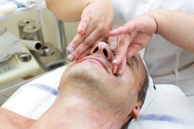 Erkekte Güzellik Salonu