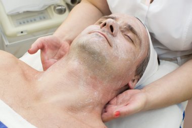 Erkekte Güzellik Salonu