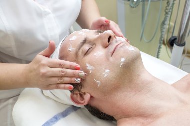 Erkekte Güzellik Salonu