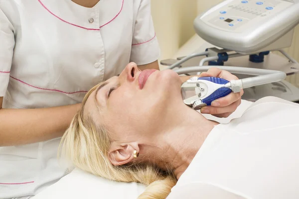 Woman  at clinic lipomassage — Stock Photo, Image