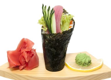 Ton balığı ile temaki