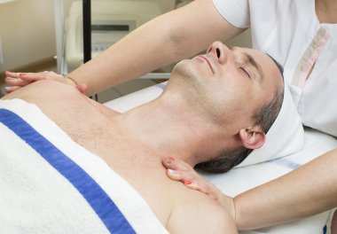 Erkekte Güzellik Salonu