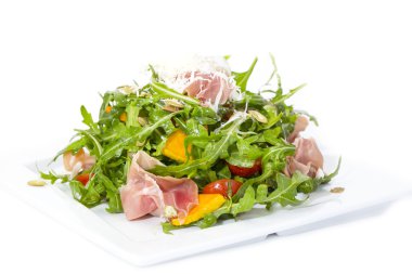 Roka, jambon ve peynir salatası