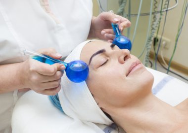 Kadın yüz masaj usulü hakkında