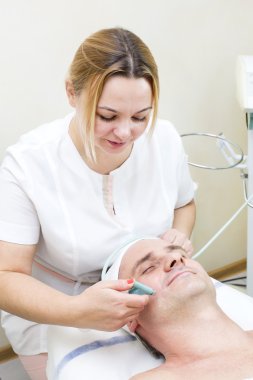 Erkekte Güzellik Salonu