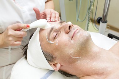 Erkekte Güzellik Salonu