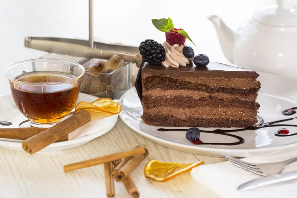 Piece of chocolate cake — Stock Photo, Image