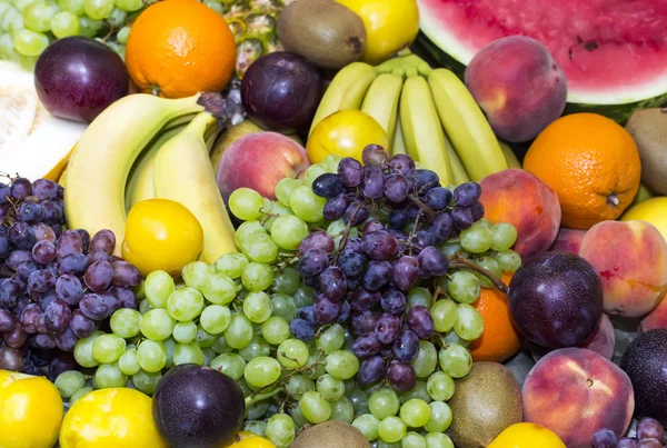 Diferentes tipos de frutas — Fotografia de Stock