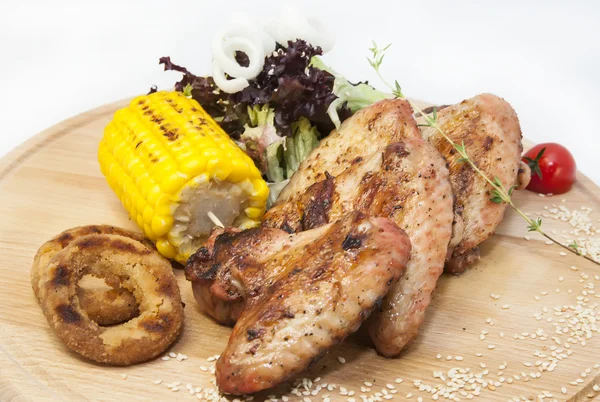 Alitas de pollo a la parrilla — Foto de Stock