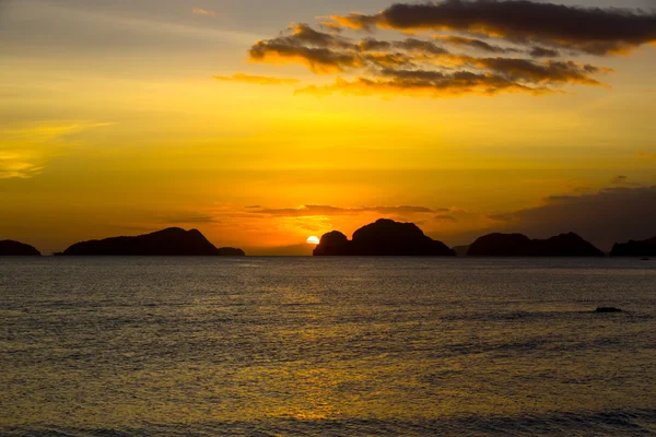 夕日を海の水 — ストック写真