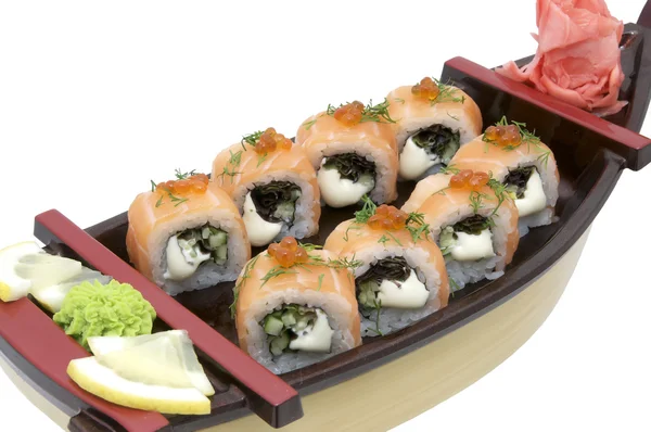 Sushi tekercs dekoratív csónak — Stock Fotó