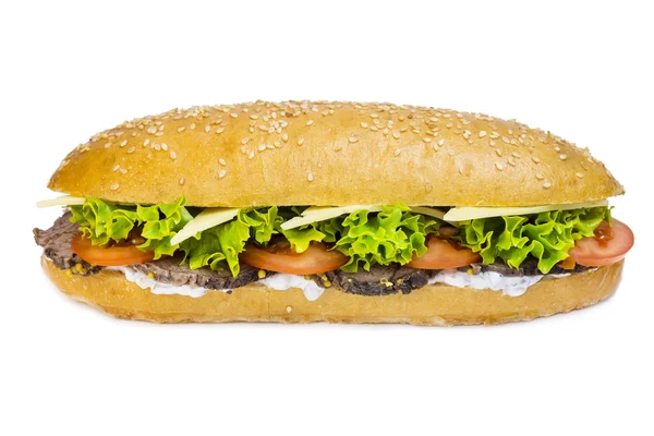 Sandwich mit Käse, Salat und Fleisch — Stockfoto