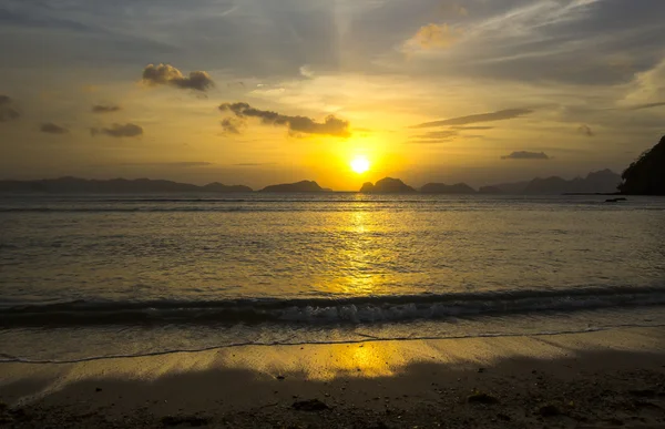 Zonsondergang zeewater — Stockfoto