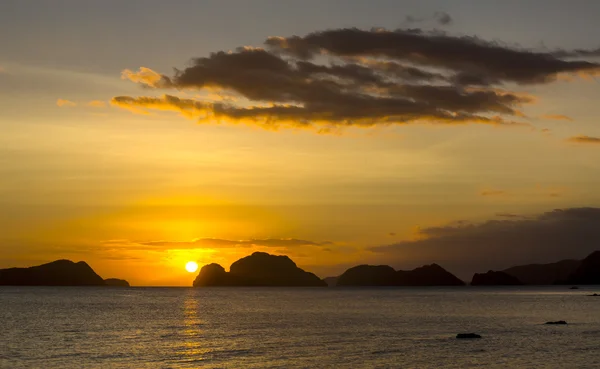 Zonsondergang zeewater — Stockfoto