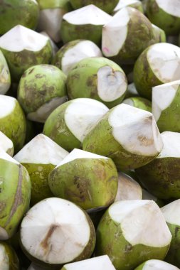 Asya pazarında hindistancevizi