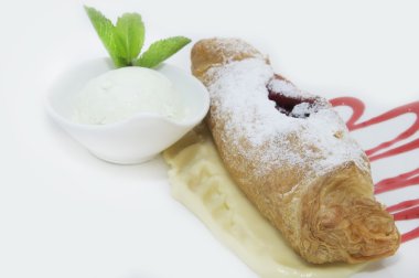 Berry strudel nane ile