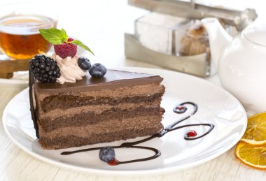 Çocuk oyuncağı masada