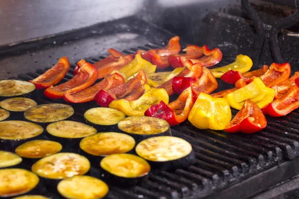 Cuisiner des légumes savoureux — Photo