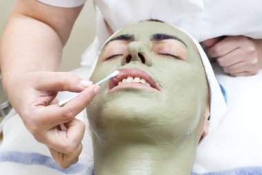 Kadın yüz masaj usulü hakkında
