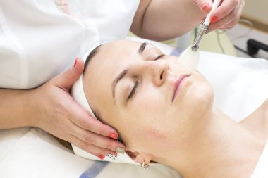 Kadın masaj ve yüz kabukları