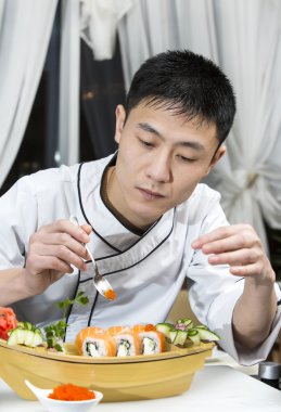 Japon Şef yemek hazırlama