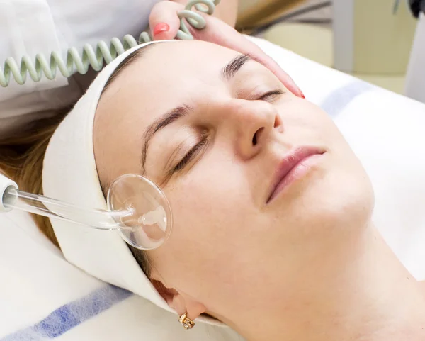 Female massage and facial peels — Stock Photo, Image