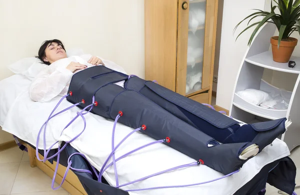 Woman at the clinic on procedure — Stock Photo, Image