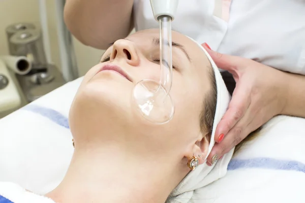 Female massage and facial peels — Stock Photo, Image