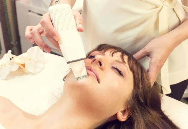 Female massage and facial peels — Stock Photo, Image