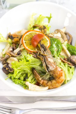 lezzetli deniz ürünleri salatası