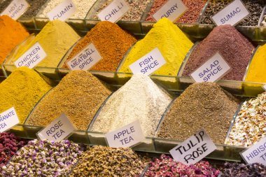 Tipik baharat ve çay