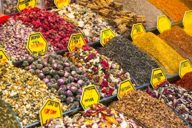 Tipik baharat ve çay