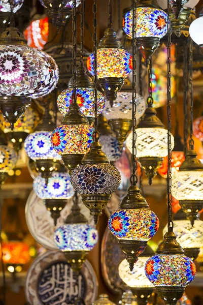 Barevné lampy v Grand Bazaar — Stock fotografie