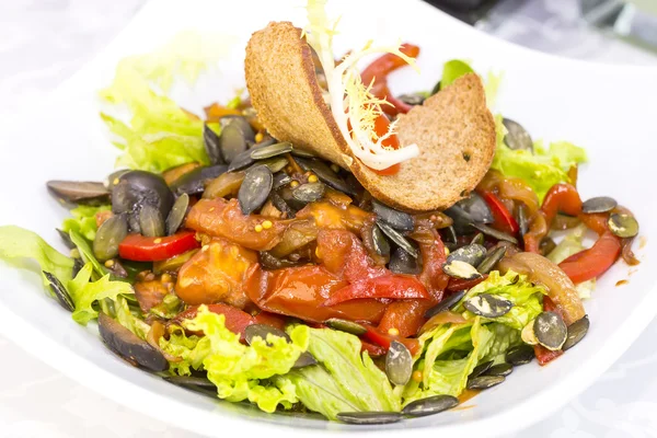 Ensalada de verduras frescas — Foto de Stock