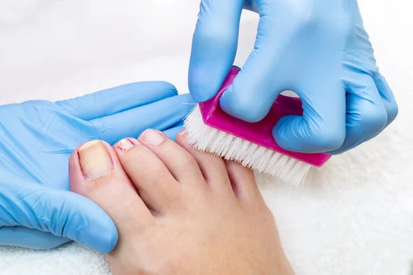 Processo de pedicure close up — Fotografia de Stock