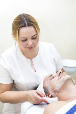 Erkekte Güzellik Salonu