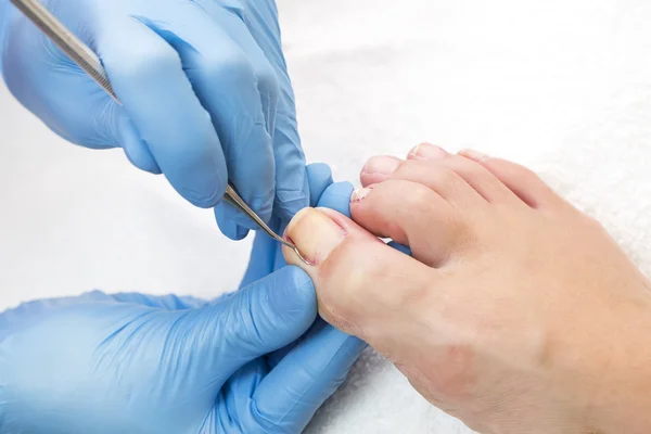 Processo de pedicure no salão de beleza — Fotografia de Stock