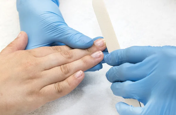 Proceso de tratamiento de manicura — Foto de Stock