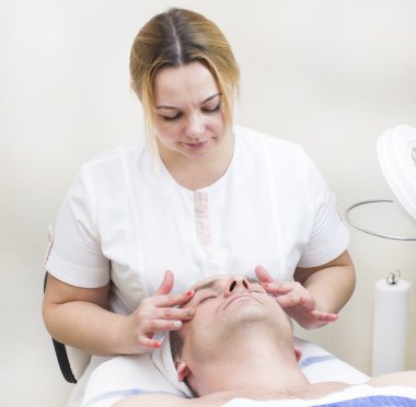 Erkekte Güzellik Salonu