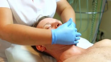 Erkekte Güzellik Salonu