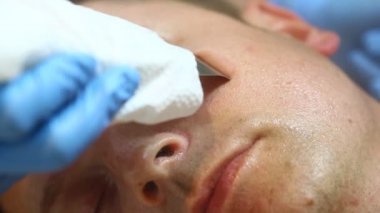 Erkekte Güzellik Salonu