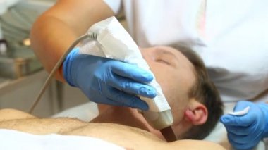 Erkekte Güzellik Salonu