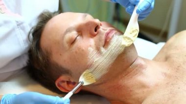 Erkekte Güzellik Salonu