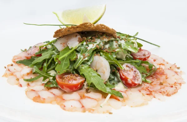 Yeşiller ve karides salatası