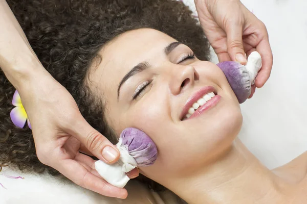 Thai facial massage — Stock Photo, Image